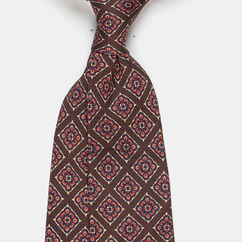 FIORAVANTI DIAMOND
PATTERN FLORAL
MADDER SILK TIE