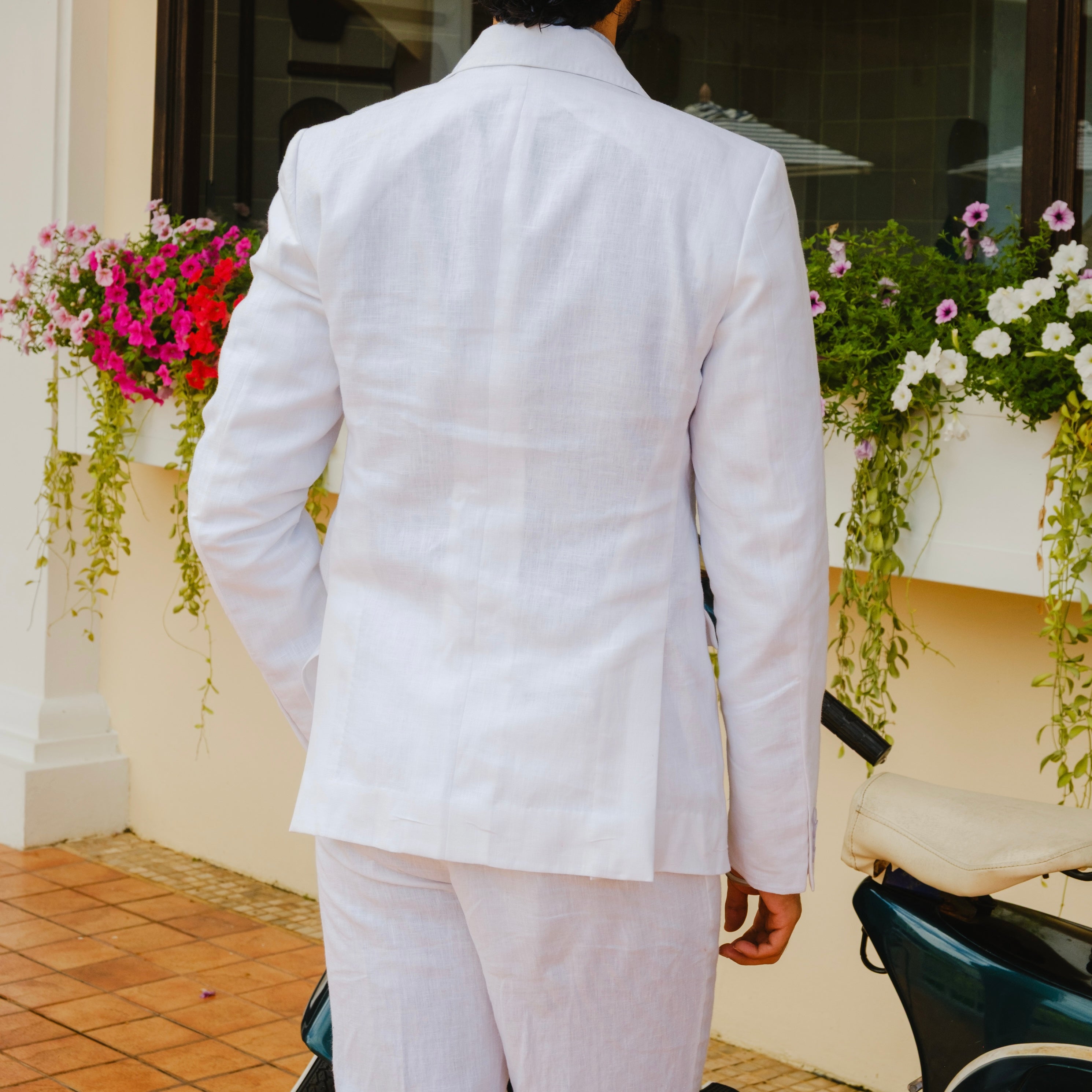 RIVIERA WHITE LINEN DOUBLE BREASTED SUIT