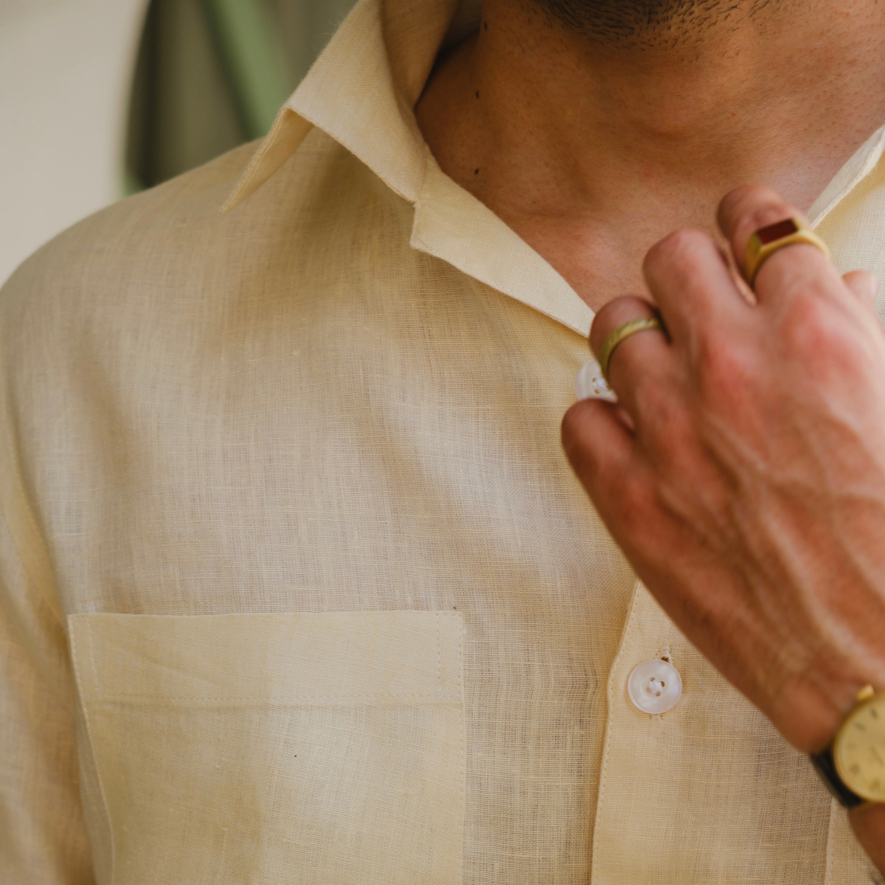 CAPRI IVORY LINEN CUBAN COLLAR