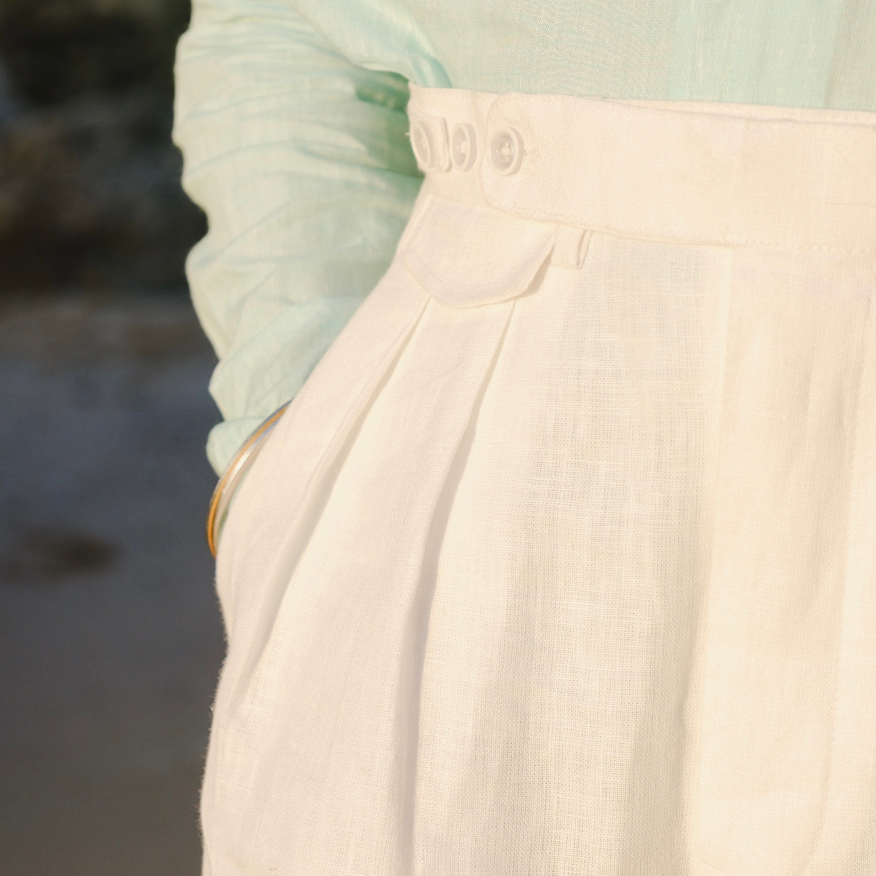 VITTORIO WHITE LINEN GURKHA TROUSERS