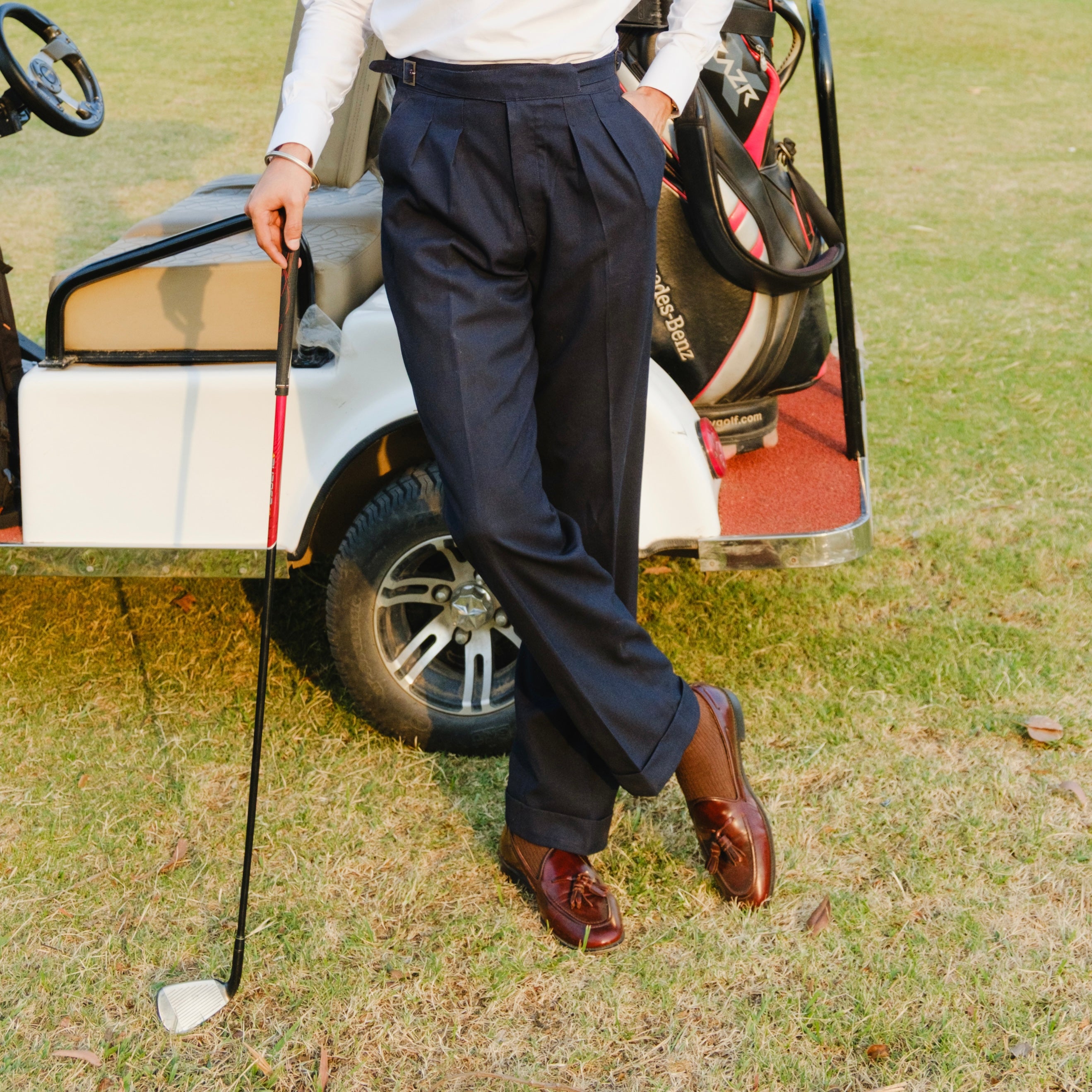 NAVY DOUBLE PLEATED GURKHA PANTS