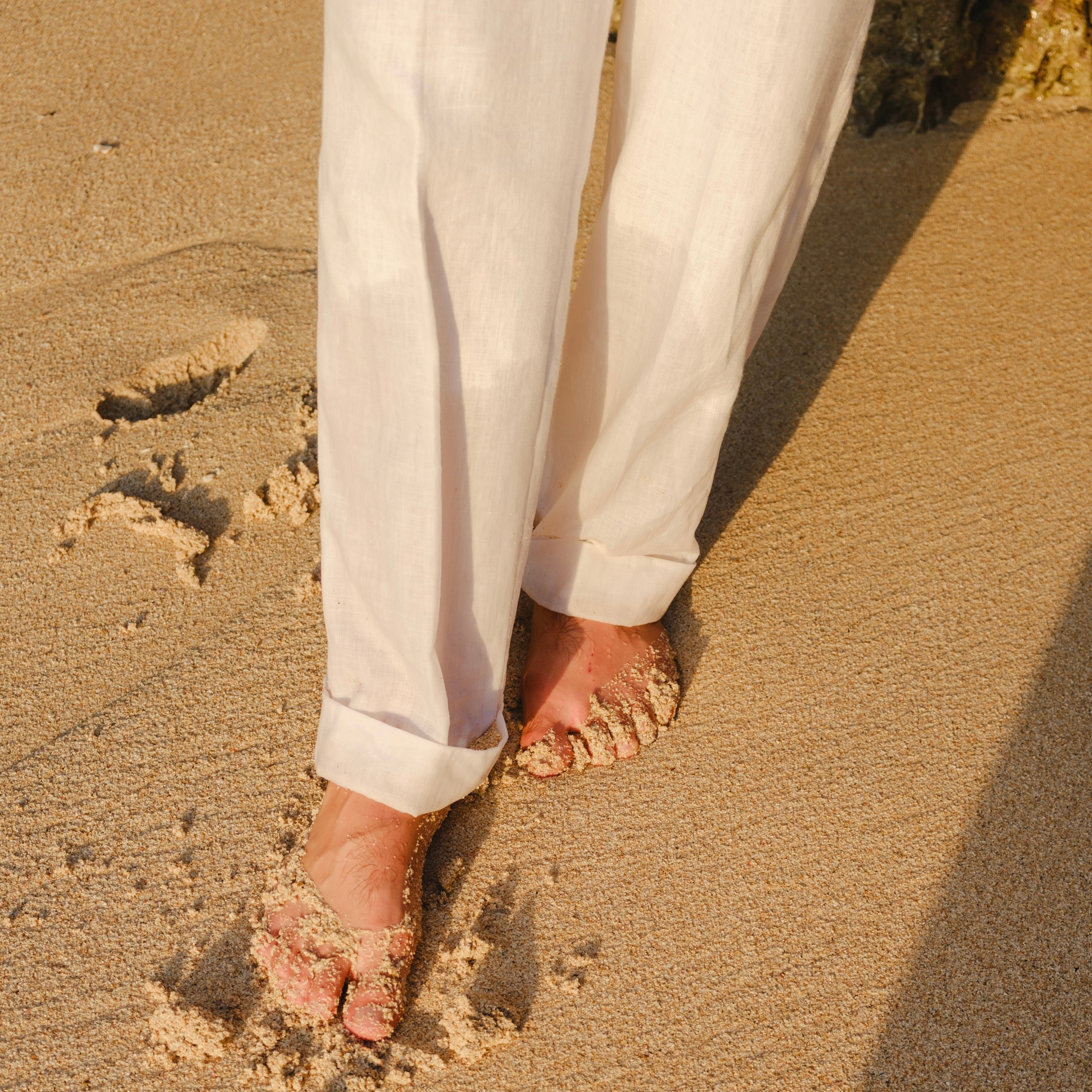 VITTORIO WHITE LINEN GURKHA TROUSERS